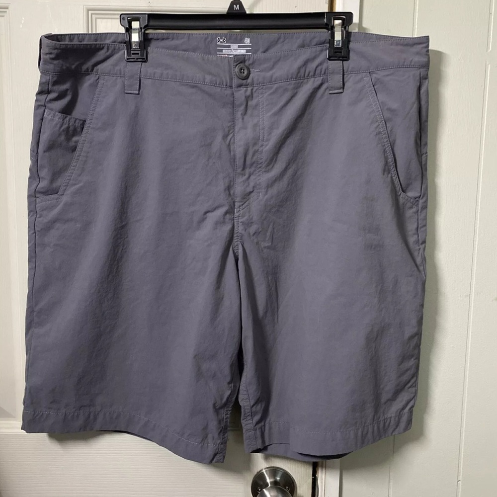 Under Armour Heat Gear Golf Loose Shorts~Gray size 40~Pics are the description